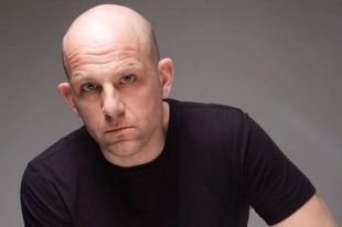 Федор Лавров: «Людям нужна внутренняя встряска, адреналин. Ничего странного. Актеру, к слову, играть злодеев всегда интереснее».